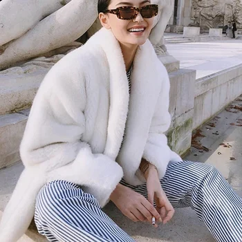 2023 Téli nők fehér kabát meleg bőrkabátok női elegáns Y2k dzsekik alkalmi streetwear női vastag műszőrme kabát szőrös