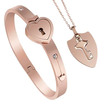 2Db rozsdamentes acél szerelem szív zár karkötők Karkötők Kulcsos medál Nyaklánc Párok Készlet kiegészítők Valentin ajándék nőknek