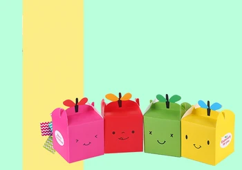 4 szín Party papír Candy Box Gyerek ajándék sütik Csomagoló táskák Babaváró dekoráció kellékek Karácsonyi ajándékdoboz 10db