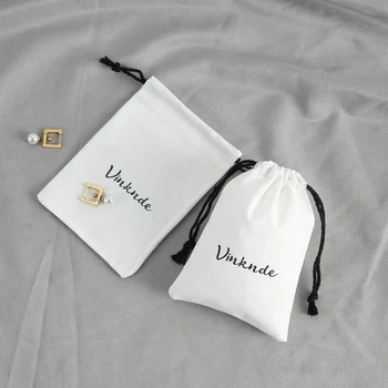 50 Környezetbarát húzózsinóros szívesség ékszertasak táska egyedi logó nyomtatott ajándékgyűrű fülbevaló csomagolás szervező pamut muszlin táska