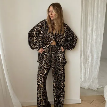 Clothland Women Leopard Print blúz nadrág öltöny hosszú ujjú ing Széles szárú nadrág Animal Pattern Wild kétrészes szett TA360