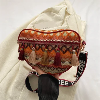 PU szív alakú női táska kétoldalas új etnikai stílusú bojt szövés crossbody táska sokoldalú széles vállpántos női táska